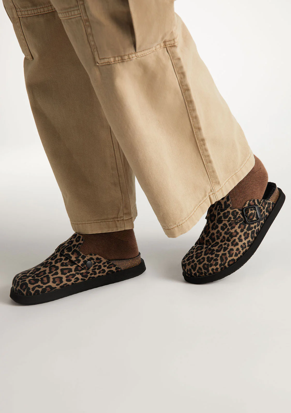 Vibe Clog Leopard - Image 5